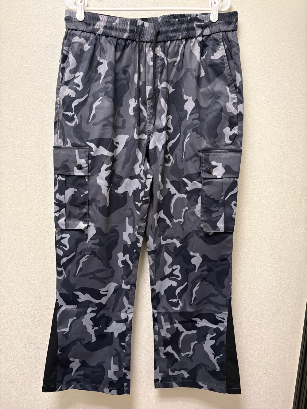 Men's XL Regular Gray/Black Camo Woven Polyester Cargo Pants Pockets Elastic